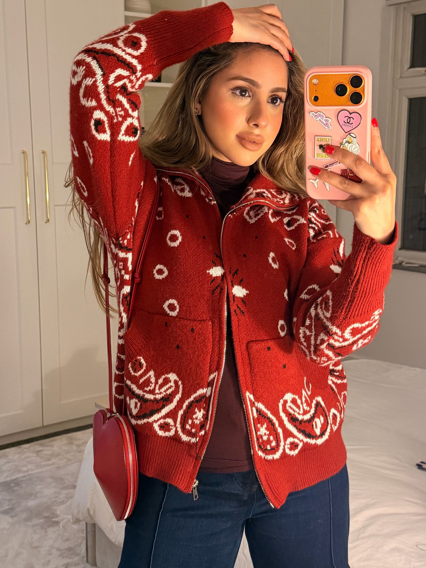 Red pattern knit jacket