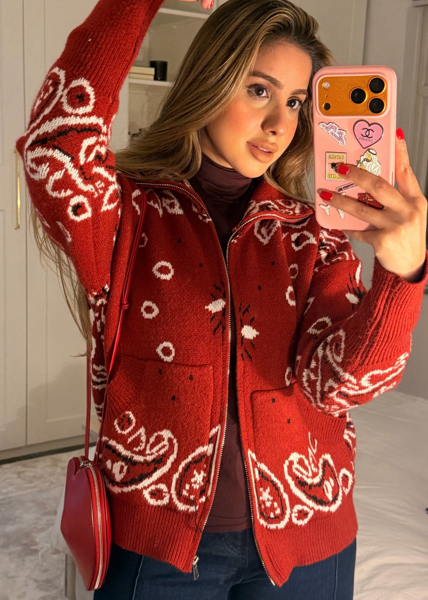 Red pattern knit jacket